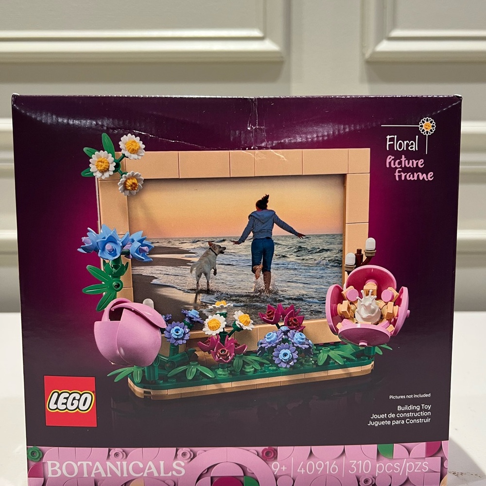 NIB Lego Botanicals Floral Picture Frame GWP